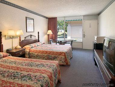 Super 7 - Dillon Motel Quarto foto